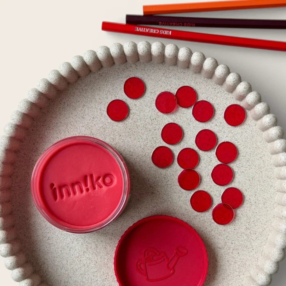 Sviatočná červená modelína – tvorenie