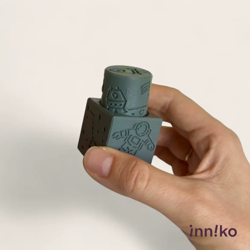 Obtiskovací kostka s válečkem 2v1 | Vesmír